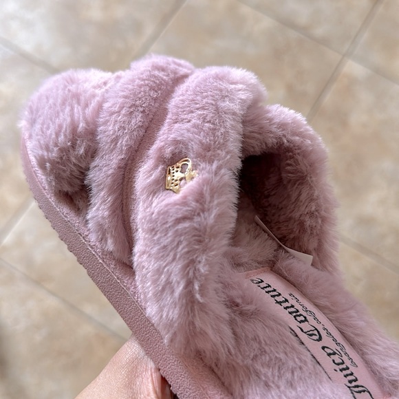 Juicy Couture Faux Fur Muave Cushioned Slippers Anti Slip hard soles - Picture 5 of 6